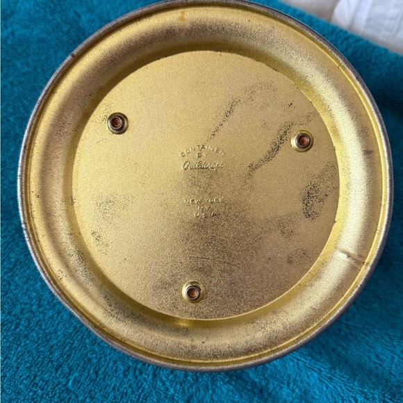 Vintage MCM Guildcraft Tin Container Round  New York USA ~ White w/ Gold Leaves - Picture 5 of 7